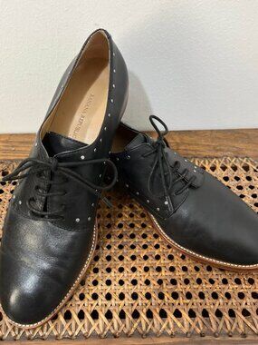 Size 8.5 Edgy Chic Leather Studded Dark Academia Banana Republic Black Oxford